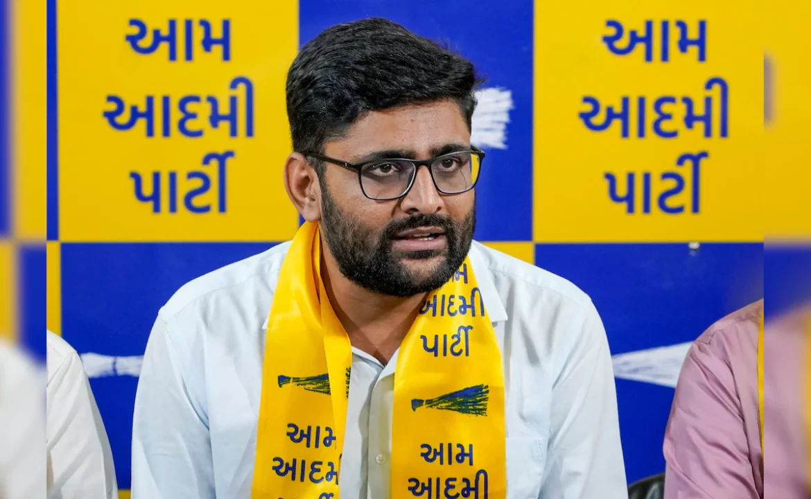 AAP विधायक गोपाल इटालिया ने राजकोट और सूरत में हाईकोर्ट सर्किट बेंच की मांग की, पलासवा गांव में संत वेलनाथ बापु के धूणा के विकास पर जोर