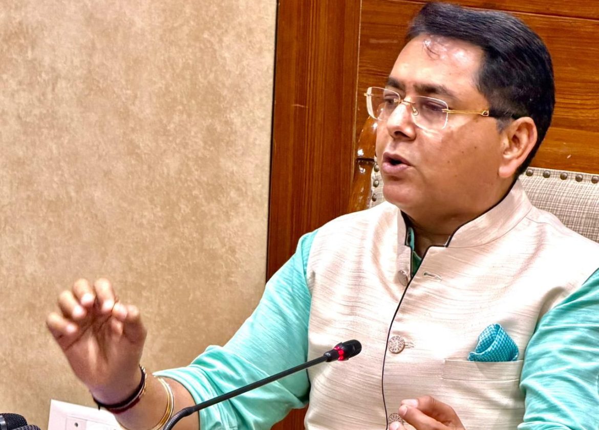 अमन अरोड़ा: 1000 आम आदमी क्लीनिकों से लेकर 10 लाख रुपये के स्वास्थ्य बीमा तक, ‘आप’ जनता के सामने पूरा रिपोर्ट कार्ड पेश करेगी