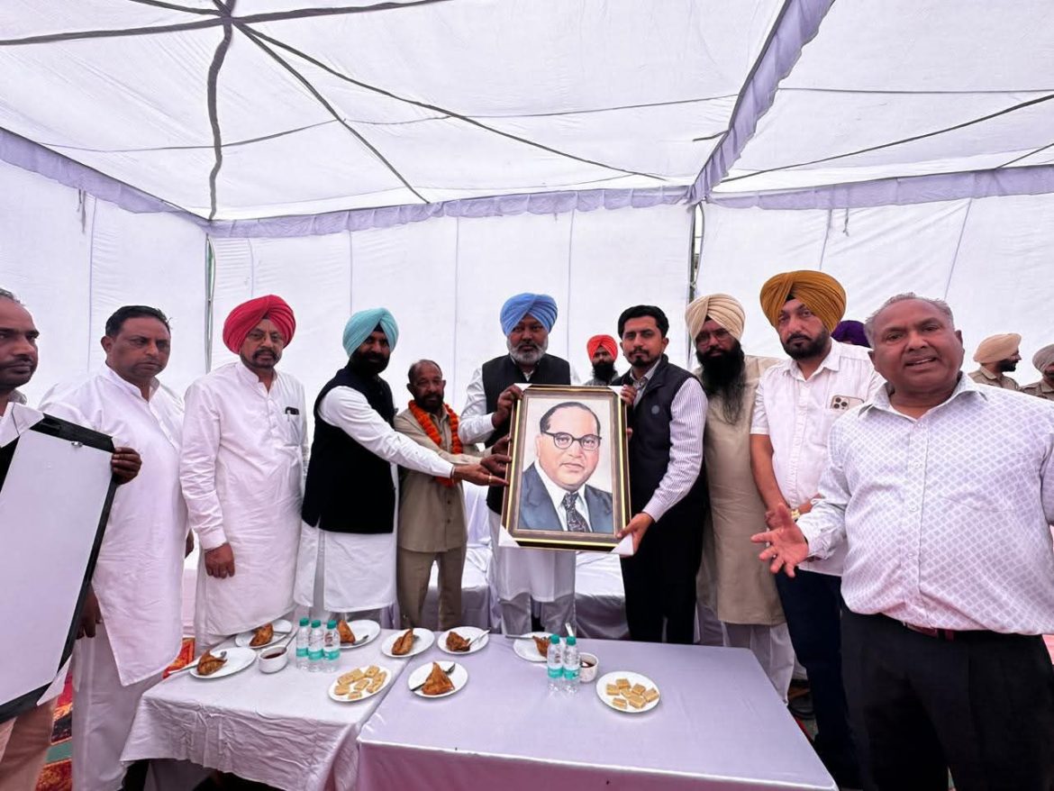 आप नेताओं ने कांशी राम जी को दी श्रद्धांजलि, सामाजिक न्याय और समानता के लिए प्रतिबद्धता दोहराई