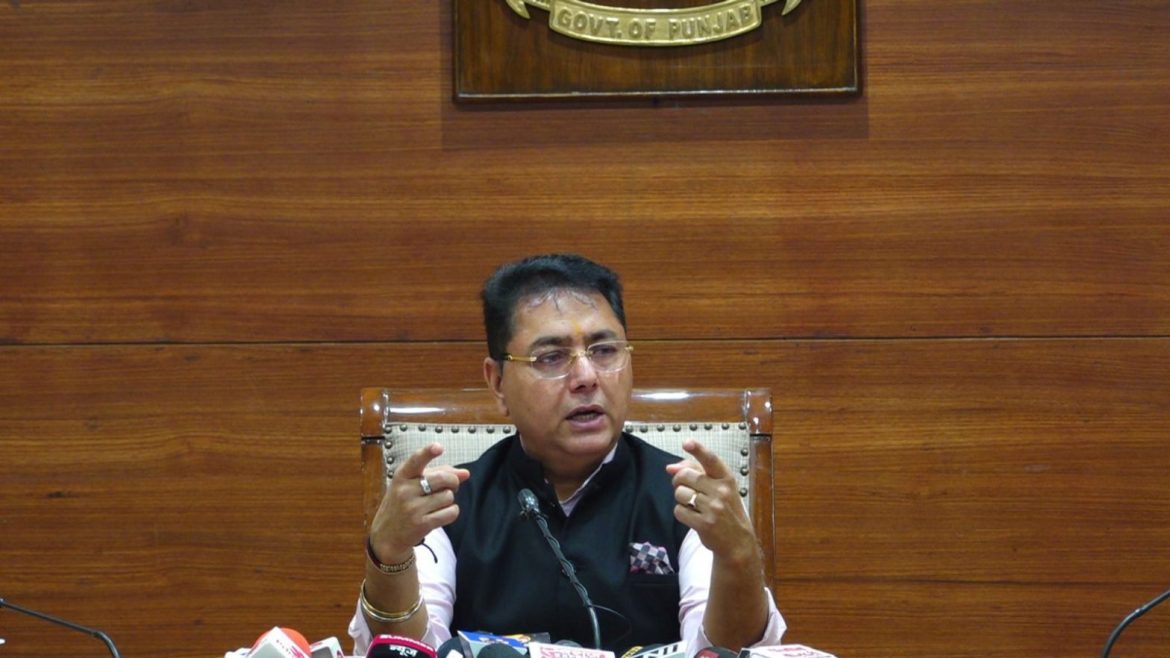 धर्मकोट में AAP रैली: अमन अरोड़ा ने कांग्रेस और अकाली-BJP पर साधा निशाना, पंजाब में विकास पर दिया जोर