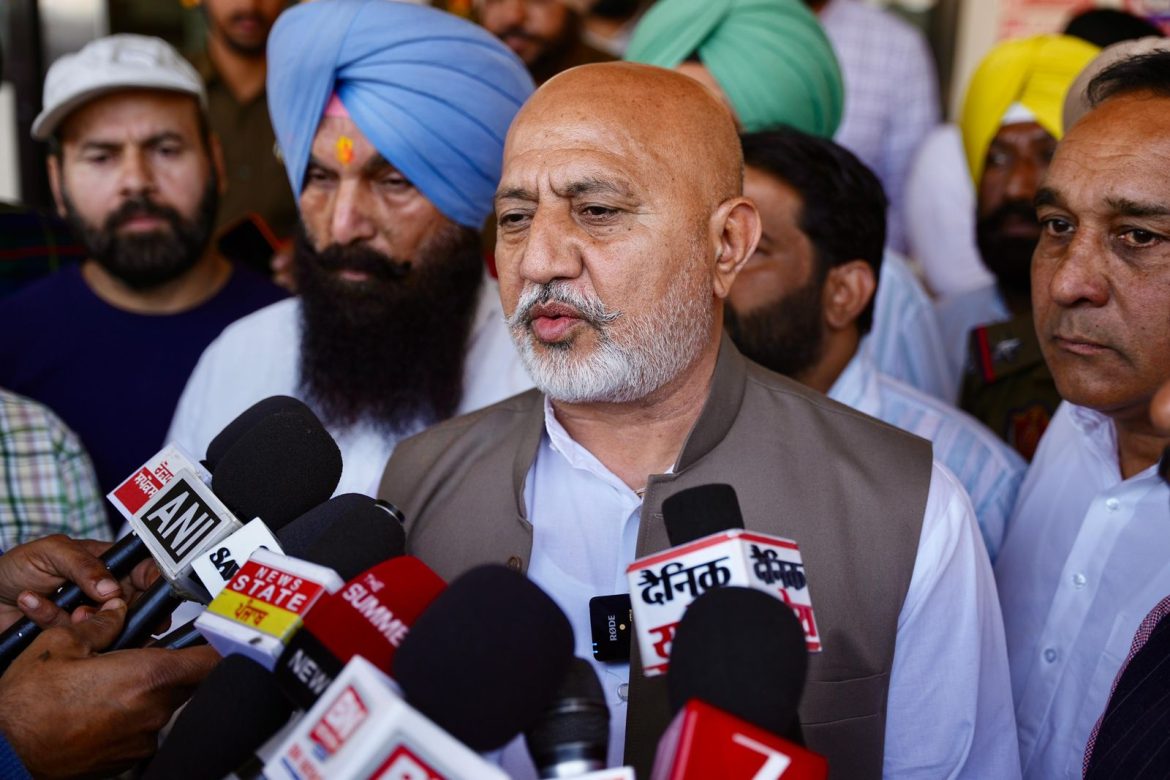 AAP पंजाब के बलतेज पन्नू ने नशा विरोधी कार्यकर्ता से की मुलाकात, सरकार का समर्थन जताया