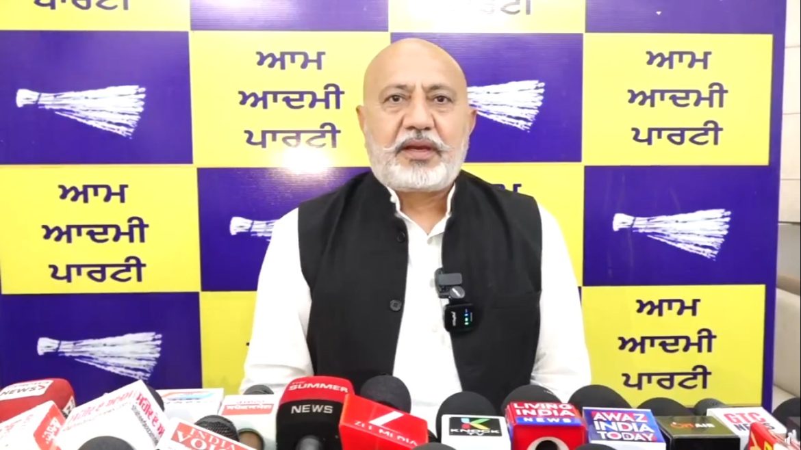 बलत्ज़ पन्नू: लालजीत भुल्लर मामले में AAP ने तेज़ कार्रवाई की सराहना की, कांग्रेस से पूछा संबंधित मामलों पर स्पष्टीकरण