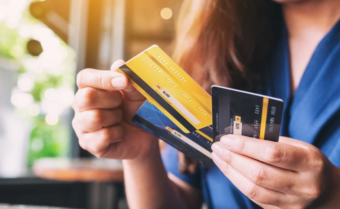 RBI New Credit Card Rule: क्रेडिट कार्ड यूजर्स को बड़ी राहत, अब लेट फीस से मिलेगी छूट