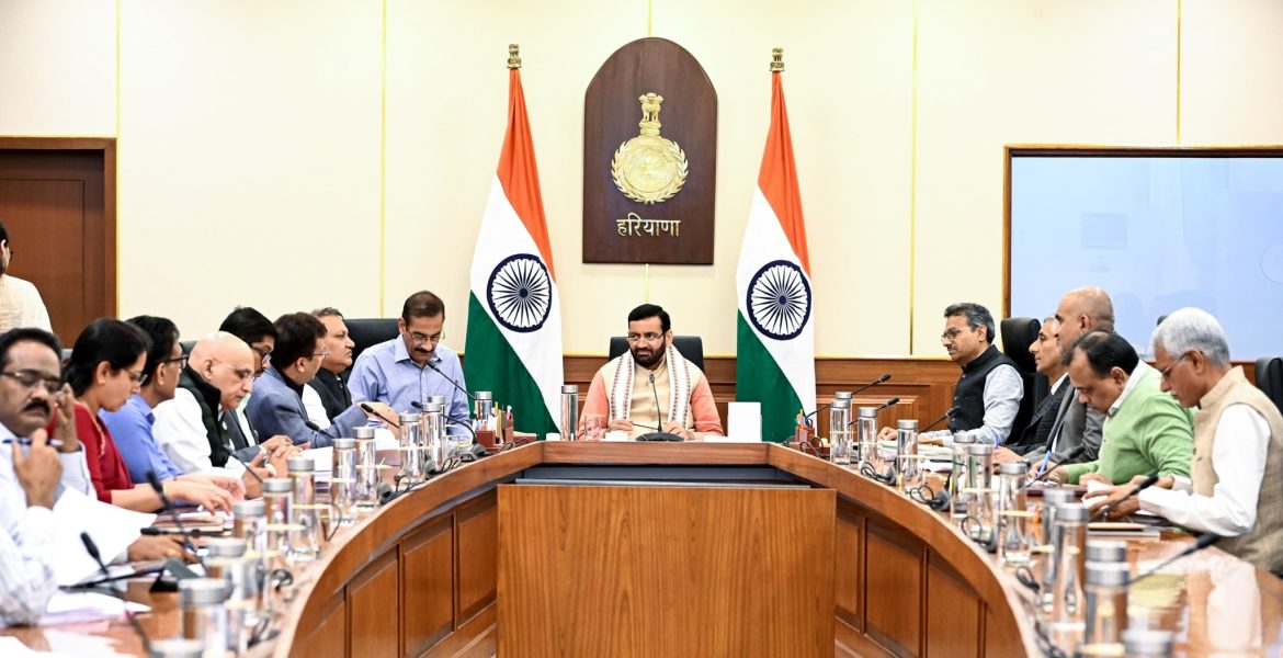 हरियाणा मुख्यमंत्री नायब सिंह सैनी ने किया समाधान शिविरों का औचक निरीक्षण, अधिकारियों को दिए स्पष्ट निर्देश