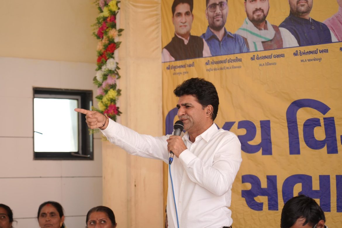 इसुदान गढ़वी: AAP के फेसबुक और इंस्टाग्राम अकाउंट भाजपा के इशारे पर सस्पेंड