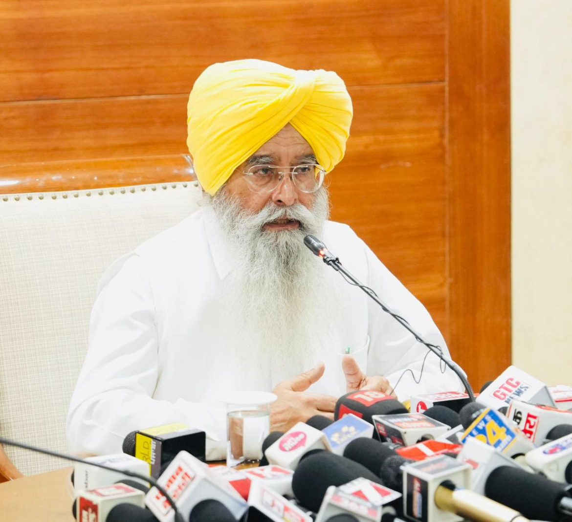 गुरमीत सिंह खुड्डियां ने यह पुरस्कार पराली जलाने की प्रथा छोड़ने वाले किसानों को समर्पित किया