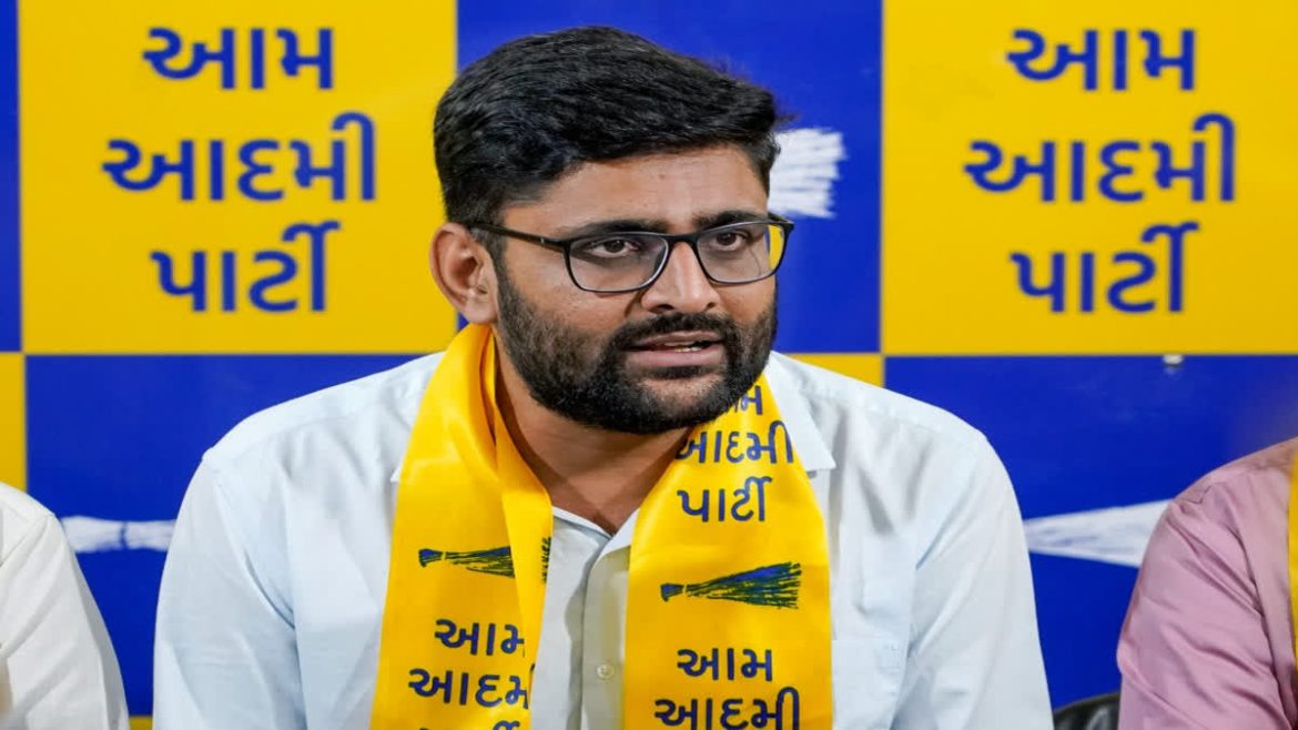 जूनागढ़ जिले में गोपाल इटालिया की सभाओं में जनसमर्थन, “झाड़ू” के लिए लोगों में उत्साह