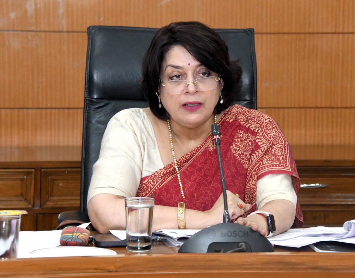 डॉ. सुमिता मिश्रा ने स्वास्थ्य संस्थानों में पानी की सुरक्षा सुनिश्चित करने के सख्त निर्देश जारी किए