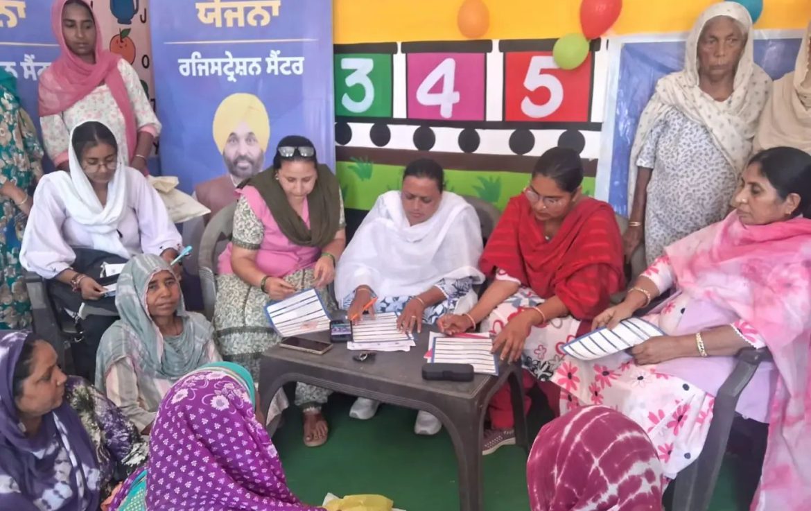 मान सरकार के नेतृत्व में मोगा के समनेवाली गांव में ‘बेटी बचाओ, बेटी पढ़ाओ’ योजना की रजिस्ट्रेशन प्रक्रिया शुरू
