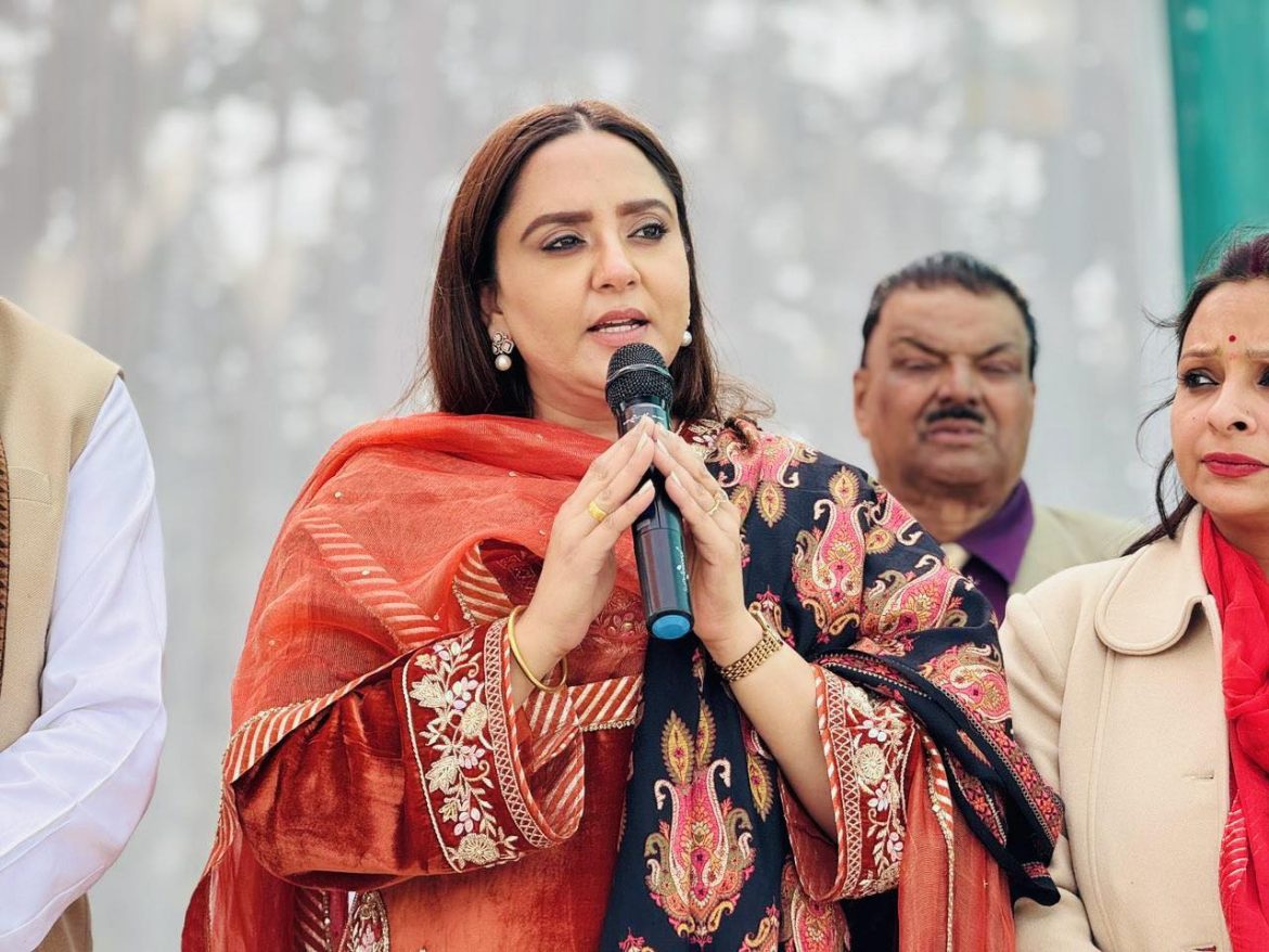 मान सरकार ने 4 वर्षों में पूरे किए 5 साल के वादे, MLA डॉ. अमनदीप कौर अरोड़ा ने मोगा रैली में की बड़ी घोषणा