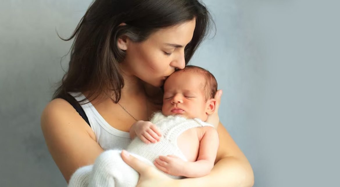 Cesarean Delivery Risk: क्या सीजेरियन डिलीवरी में किडनी फेल होने का खतरा होता है? जानिए डॉक्टरों की राय और सच्चाई