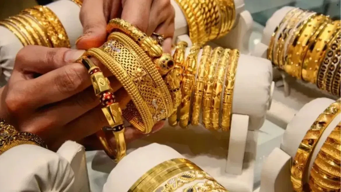Gold Price Today: सोना-चांदी की कीमतों में मामूली तेजी, 22 कैरेट गहने बनवाने में बढ़ा खर्च; जानें आज का लेटेस्ट रेट