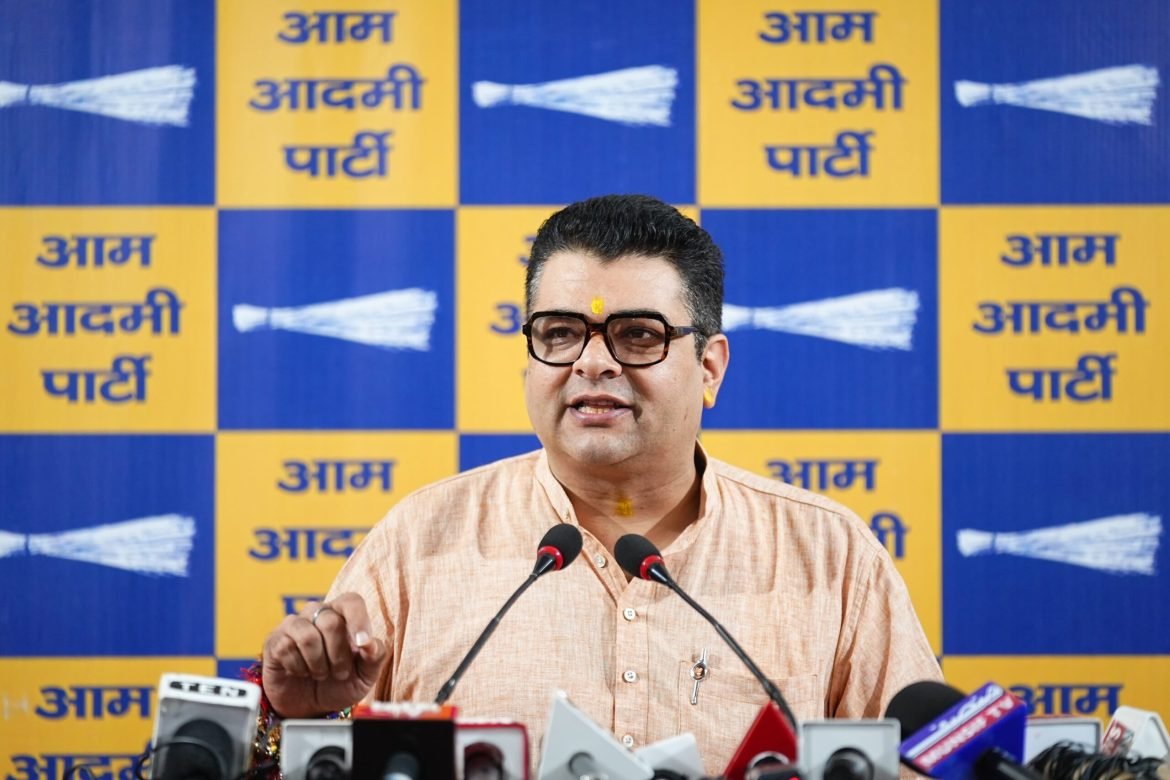 MCD वार्ड कमेटी चुनाव स्थगित, भाजपा पर सवाल; AAP नेता अंकुश नारंग ने प्रक्रिया पर उठाए गंभीर आरोप