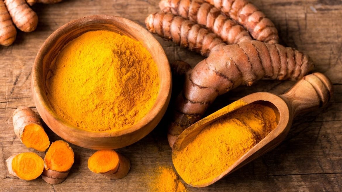 Turmeric Purity Test: हल्दी असली है या नकली? घर बैठे ऐसे करें आसान टेस्ट, मिलावट का तुरंत चलेगा पता