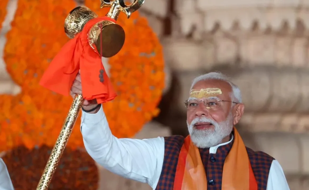पीएम मोदी ने सोमनाथ फ्लाईपास्ट में सूर्यकिरण एरोबैटिक टीम की सराहना की, कहा– “वीरता और भक्ति का अद्भुत संगम”