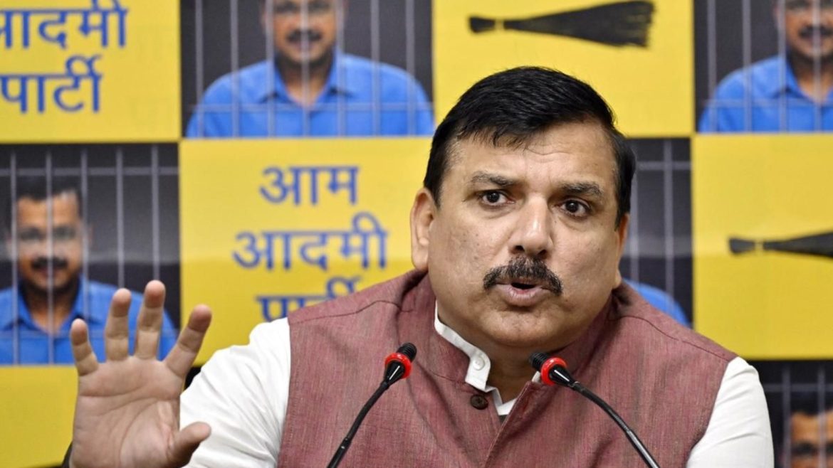सिलेंडर की बढ़ी कीमतों पर संजय सिंह का केंद्र सरकार पर हमला, चुनाव बाद महंगाई बढ़ाने का लगाया आरोप
