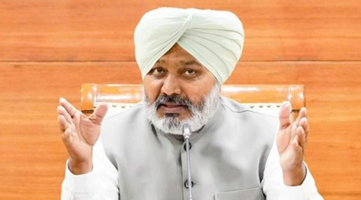 हरपाल सिंह चीमा ने ईंधन कीमतों में लगातार बढ़ोतरी को लेकर केंद्र सरकार पर साधा निशाना