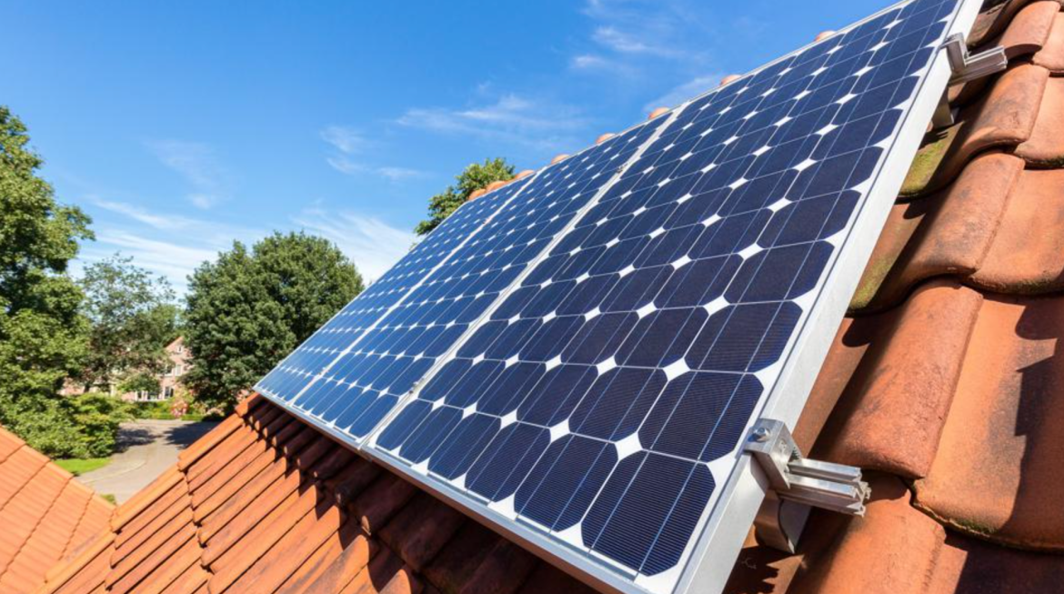 Hybrid Solar System: बिजली बिल और पावर कट दोनों से राहत, जानिए क्या है हाइब्रिड सोलर सिस्टम और इसके फायदे-नुकसान