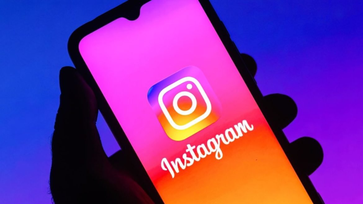 Instagram Update: अब Carousel पोस्ट में हर फोटो के लिए अलग कैप्शन लिख सकेंगे, क्रिएटर्स को मिलेगा नया क्रिएटिव टूल