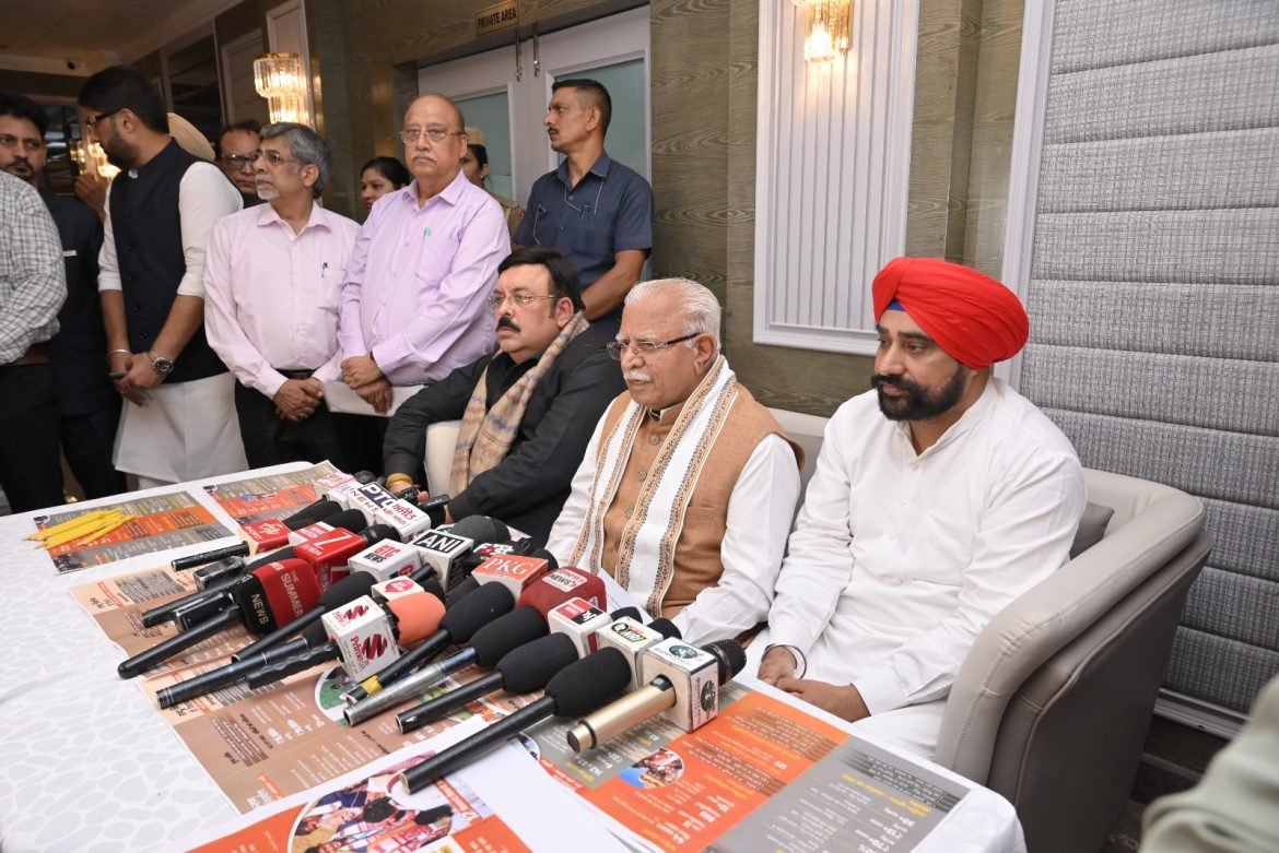 अमृतसर में प्रेस वार्ता: मनोहर लाल खट्टर ने केंद्र सरकार के 12 वर्षों की उपलब्धियों को बताया ऐतिहासिक