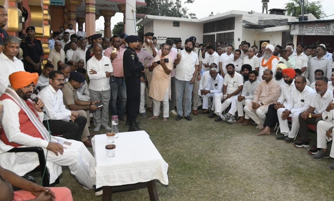 उप ज्योतिर्लिंग नागेश्वर महादेव धाम पहुंचे मुख्यमंत्री नायब सिंह सैनी, गुंबद गिरने की घटना का लिया जायजा