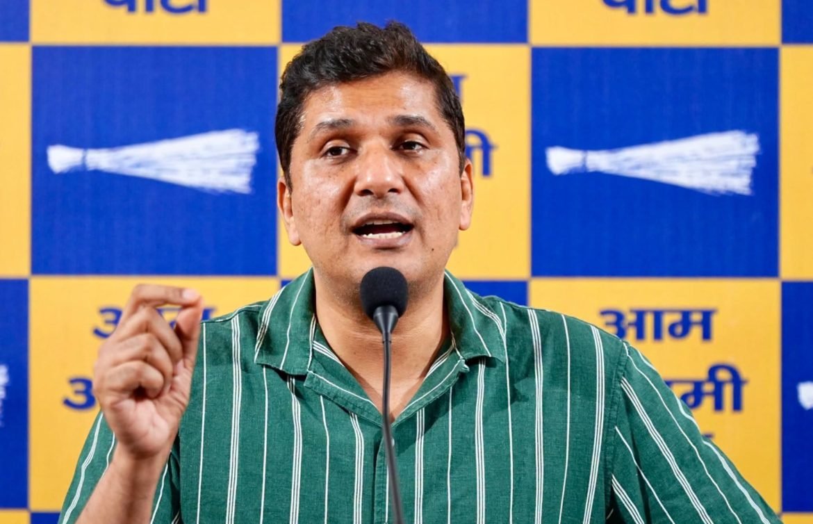 मालवीय नगर अग्निकांड पर AAP का आरोप: फायर ब्रिगेड की देरी और प्रशासनिक लापरवाही पर सवाल