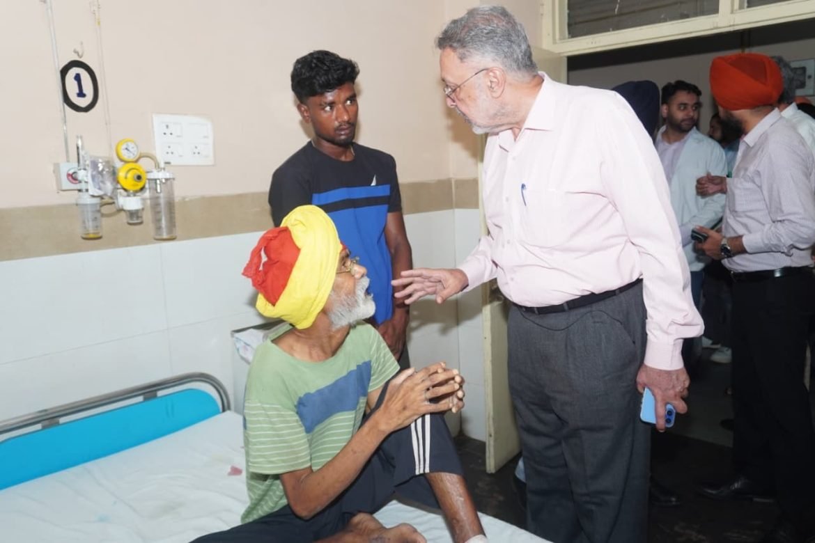 स्वास्थ्य मंत्री डॉ. बलबीर सिंह ने गुरु नानक देव मेडिकल कॉलेज अस्पताल का किया औचक निरीक्षण