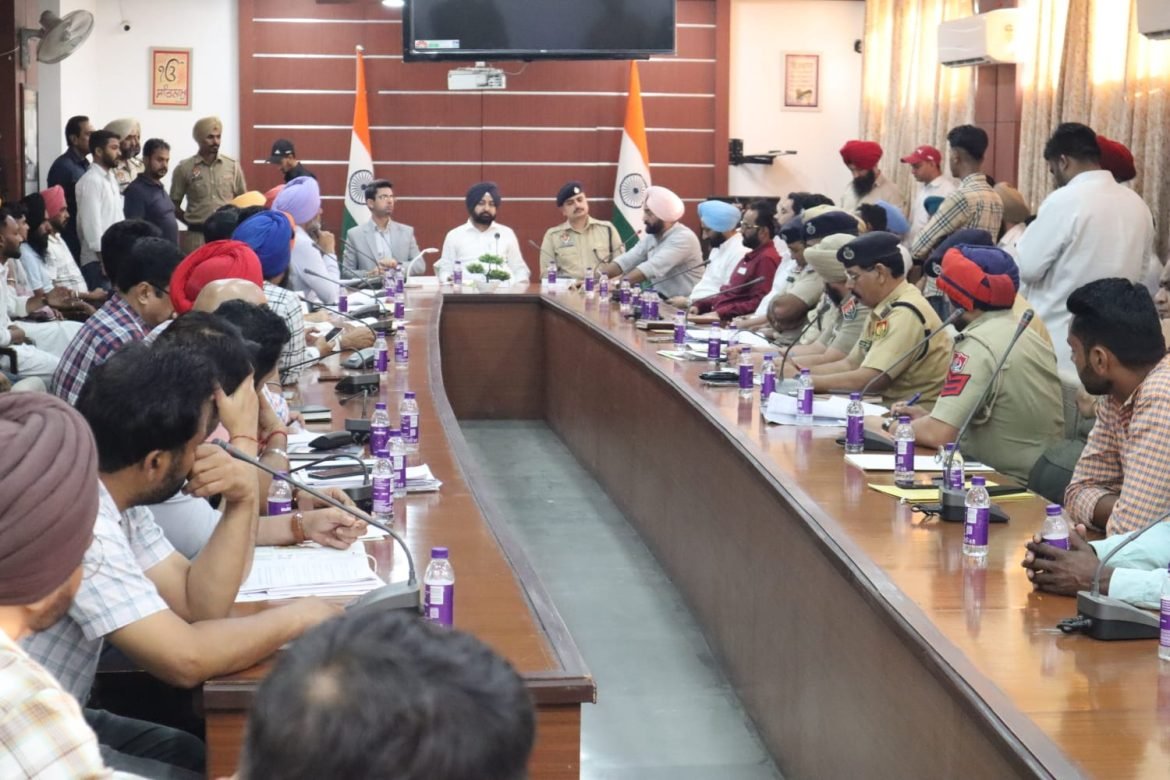 हरदीप सिंह मुंडियन की अध्यक्षता में मोगा में नशा विरोधी अभियान की उच्च स्तरीय समीक्षा बैठक, नशा मुक्त पंजाब के लक्ष्य पर जोर