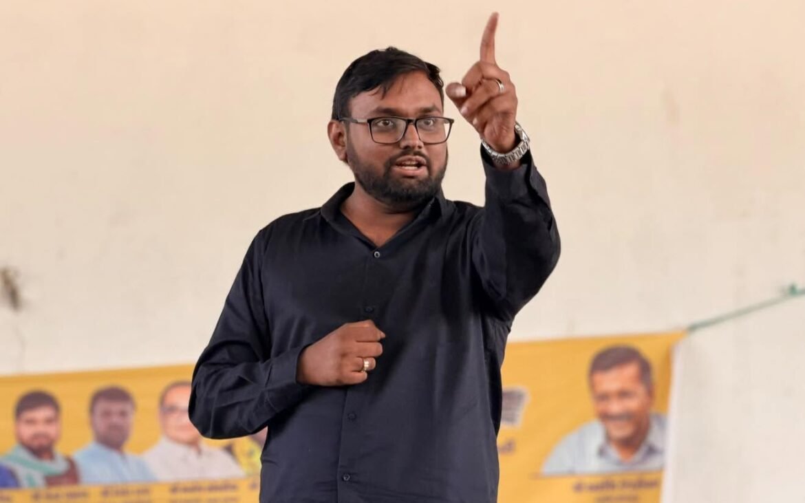 AAP धार्मिक माथुकिया: केंद्रीय शिक्षा मंत्री के इस्तीफे की मांग के साथ दिल्ली के बाद अब गुजरात में भी छात्र संघर्ष