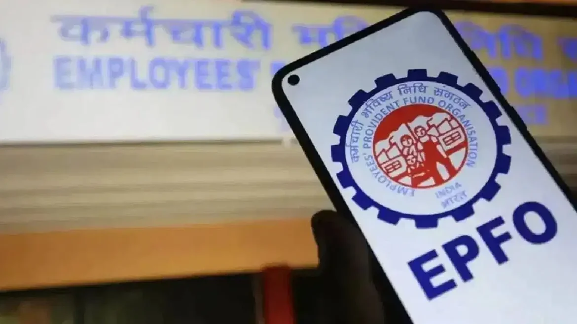 EPF New Rules 2026: देशभर में लागू हुई नई EPF स्कीम, जानिए PF निकासी, योगदान और क्लेम से जुड़े बड़े बदलाव