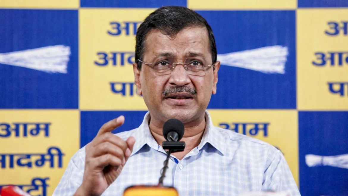 बिहार प्रदर्शन में AK-47 फायरिंग पर अरविंद केजरीवाल का हमला, बोले- छात्रों से न करें टकराव