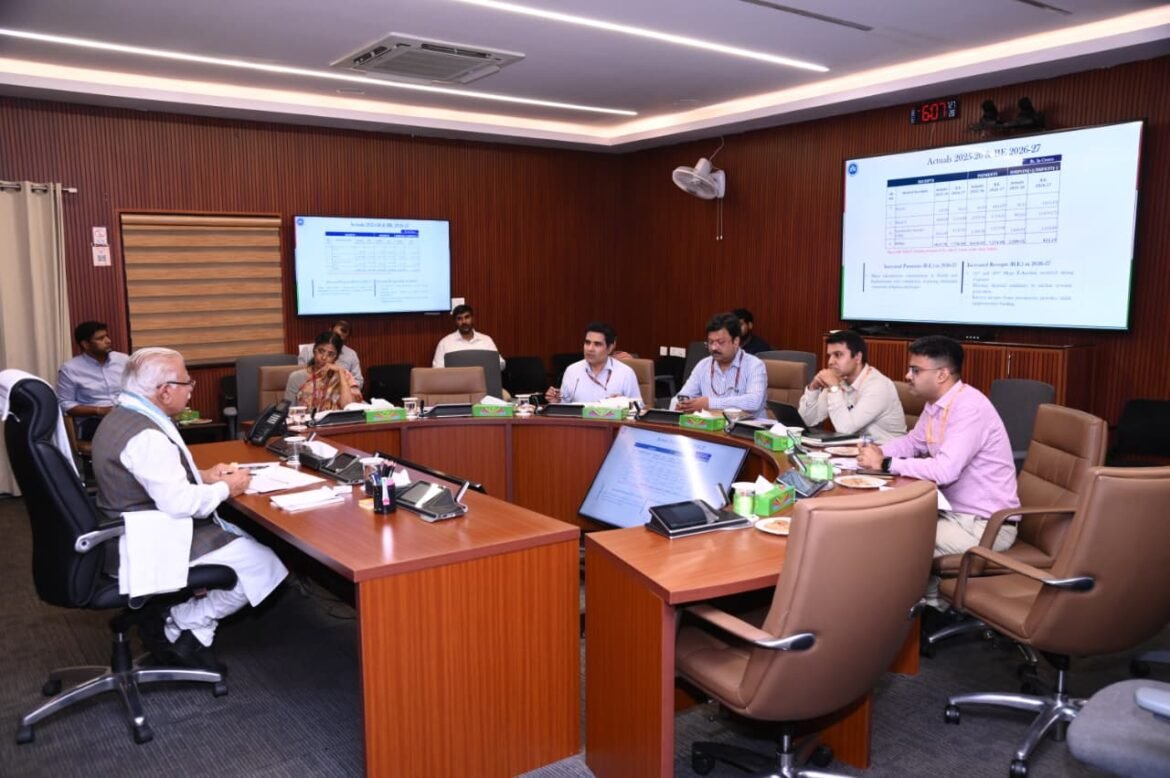 मनोहर लाल ने डीडीए की बजट समीक्षा बैठक में लिया हिस्सा, विकास परियोजनाओं की प्रगति की समीक्षा