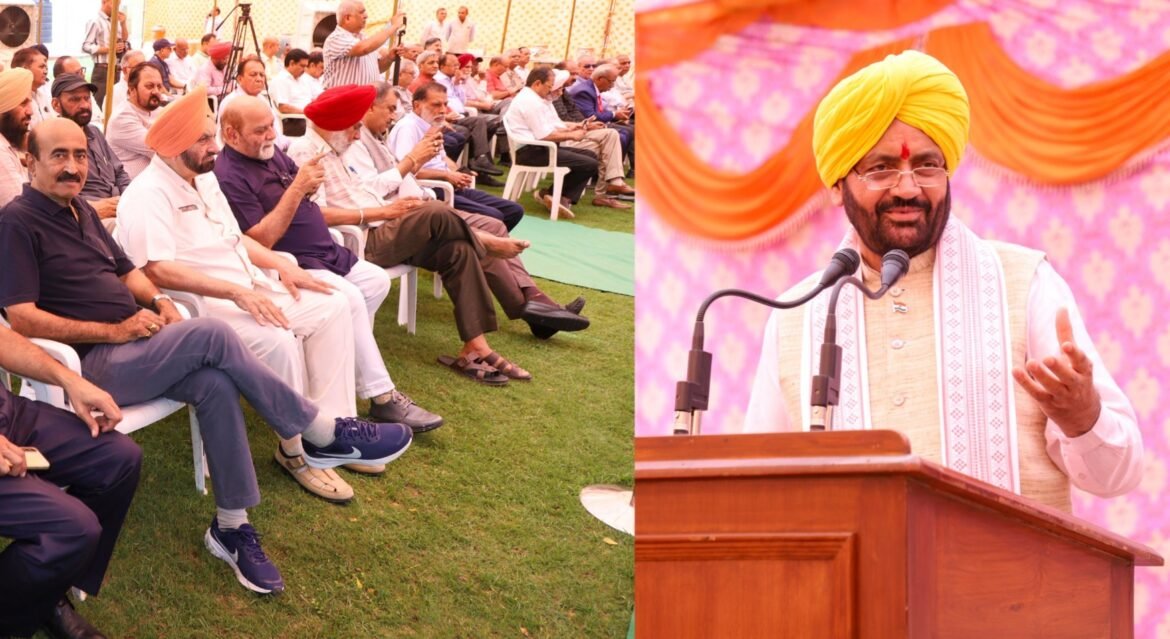 मुख्यमंत्री नायब सिंह सैनी ने सीनियर जर्नलिस्ट्स फोरम चंडीगढ़ के सदस्यों से किया संवाद, पत्रकारिता की चुनौतियों पर हुई चर्चा