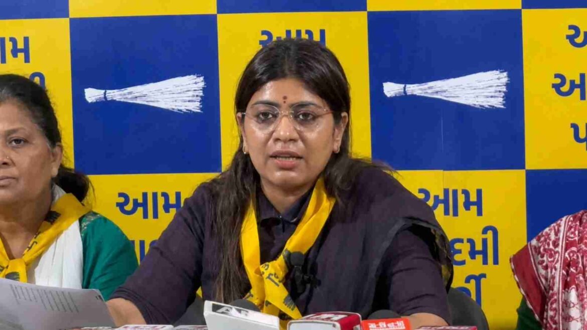 AAP पायल साकरिया: गृह मंत्री जवाब दें कि 30 साल की सरकार के बाद भी गुजरात की महिलाएं सुरक्षित क्यों नहीं हैं?