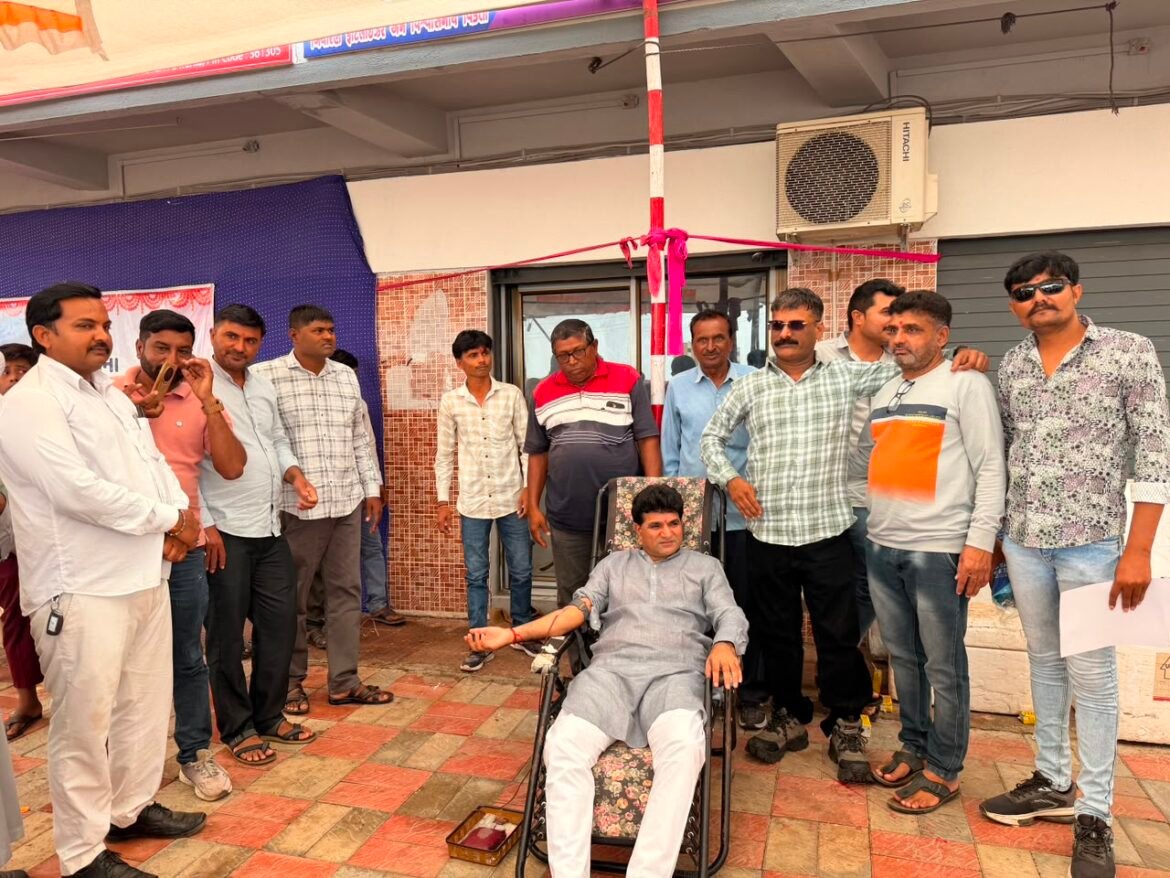 इसुदान गढ़वी: जाम खंभालिया सिविल अस्पताल के सामने 'प्रार्थना फाउंडेशन' के नव-विस्तारित कार्यालय का उद्घाटन