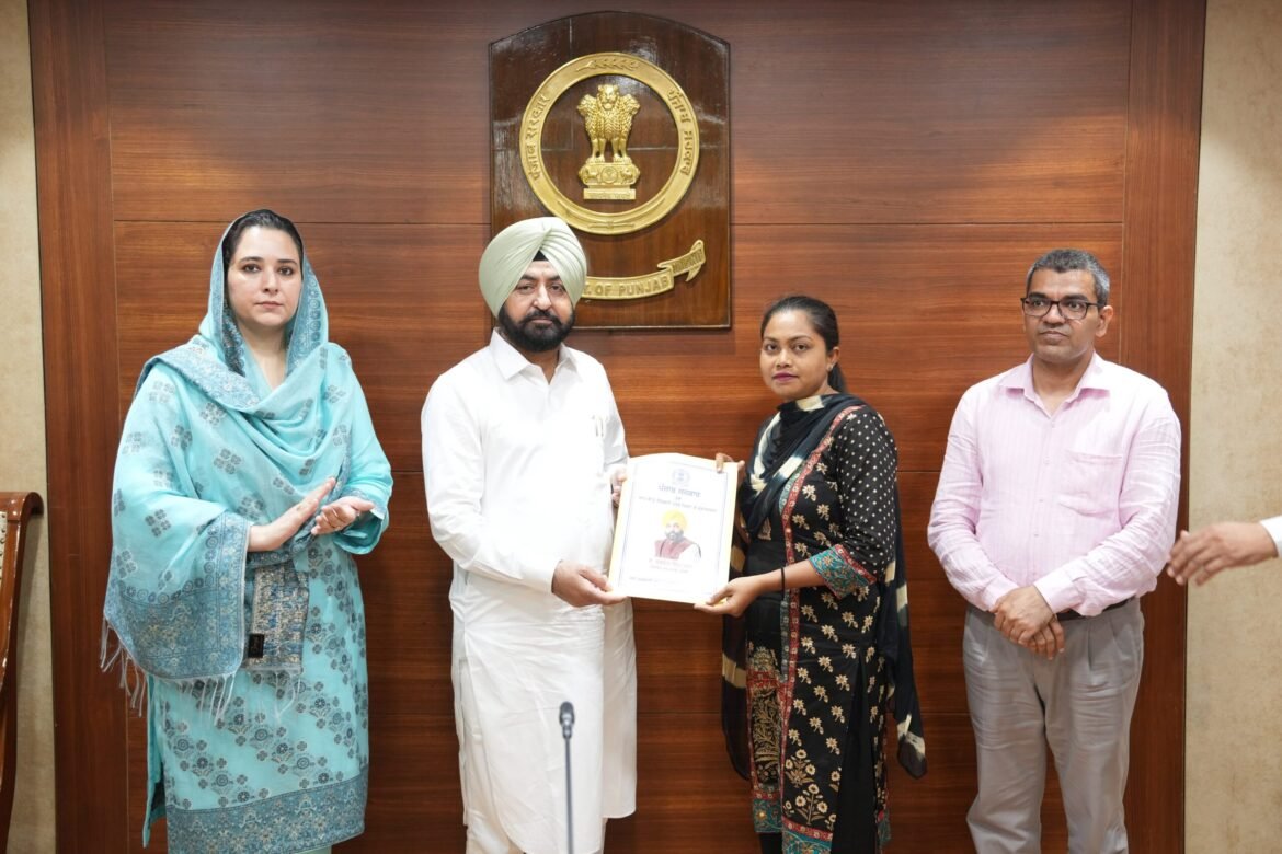 पंजाब में जल आपूर्ति एवं स्वच्छता विभाग को मिले 52 नए कर्मचारी, मंत्री हरदीप सिंह मुंडियन ने सौंपे नियुक्ति पत्र
