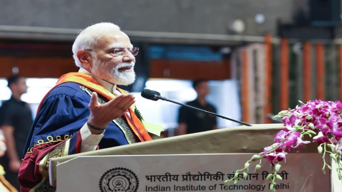 प्रधानमंत्री नरेंद्र मोदी ने छात्रों को दिखाई विकसित भारत की राह, AI से सेमीकंडक्टर तक इन क्षेत्रों पर दिया जोर