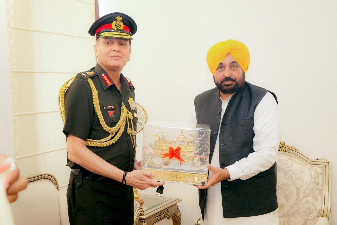 मुख्यमंत्री भगवंत मान ने सेना प्रमुख जनरल धीरज सेठ से की मुलाकात, पंजाब की सुरक्षा को लेकर हुई चर्चा
