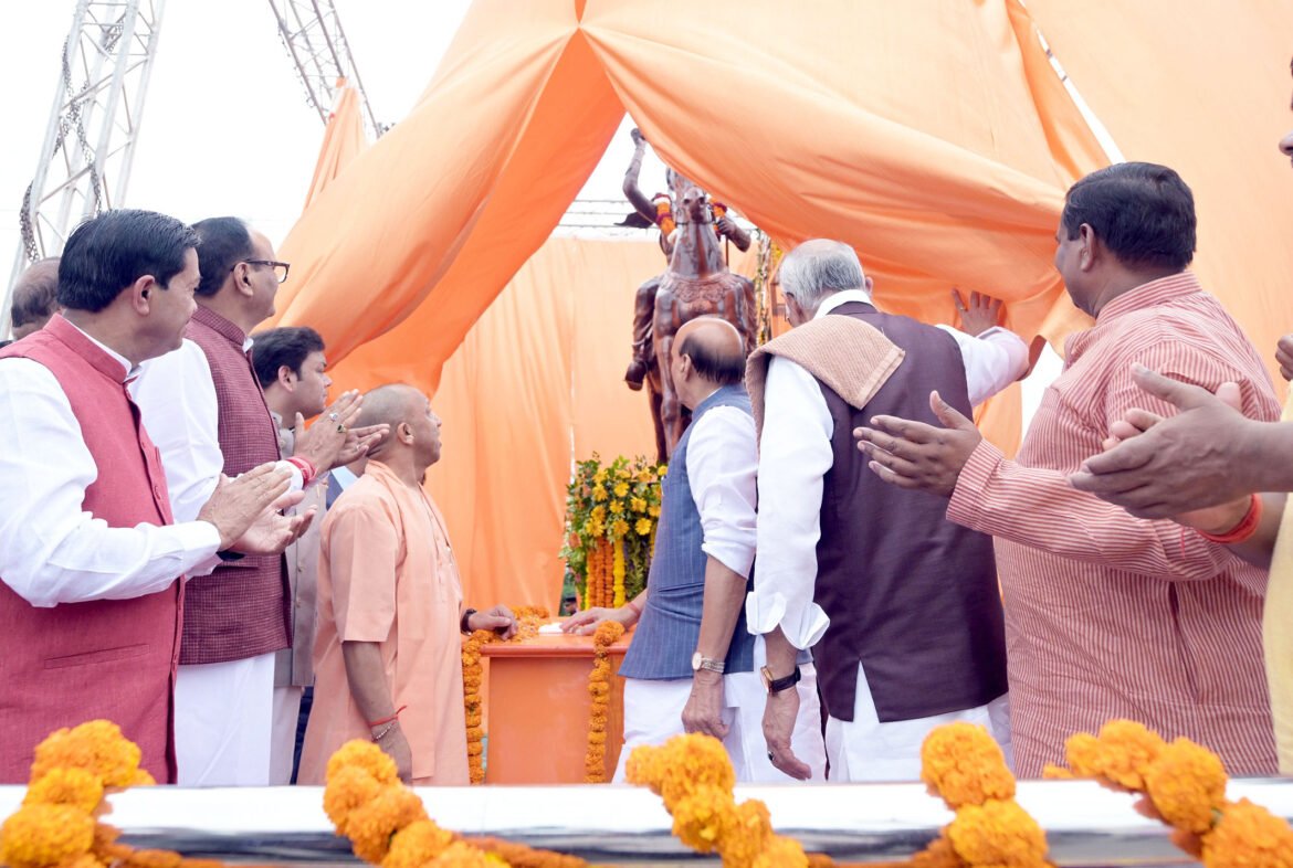 लखनऊ में रानी अवंतीबाई लोधी की भव्य अश्वारोही प्रतिमा का अनावरण, मुख्यमंत्री योगी ने वीरांगना को किया नमन