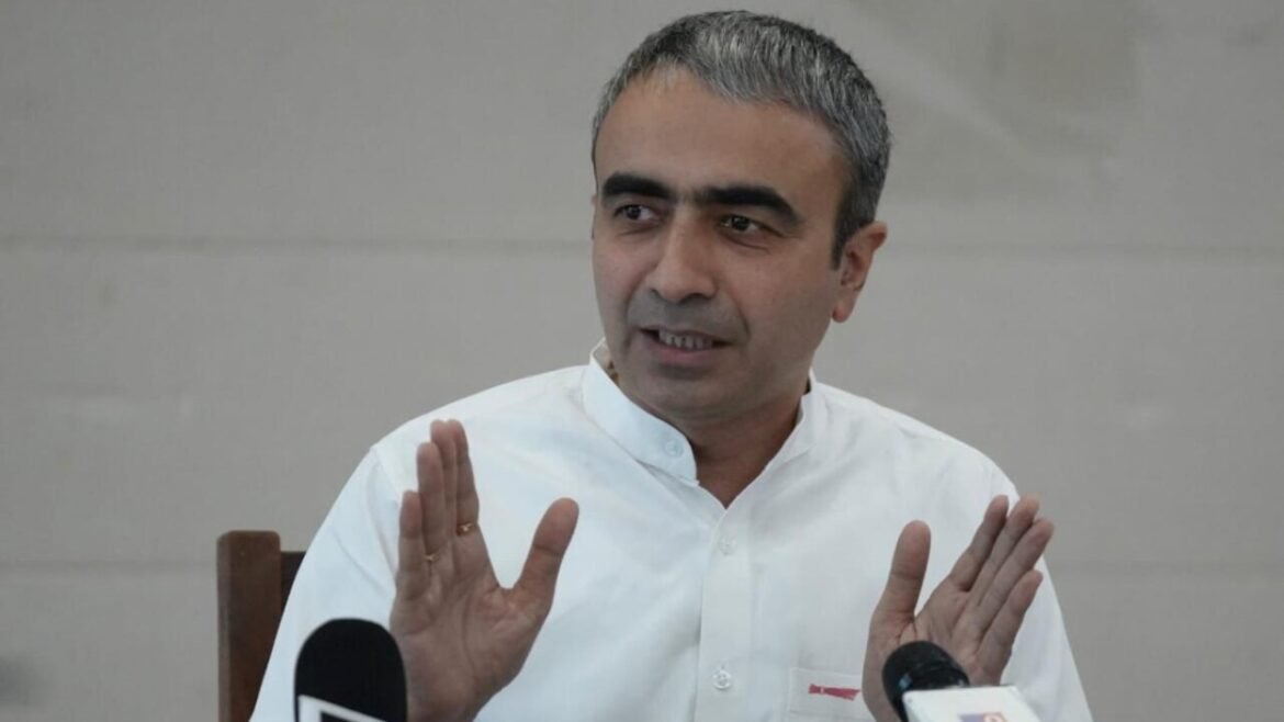 अनुराग ढांडा: भाजपा के चुनाव आयोग ने फर्जीवाड़ा कर राघव चड्ढा को बैकडोर से बना दिया दिल्ली का वोटर