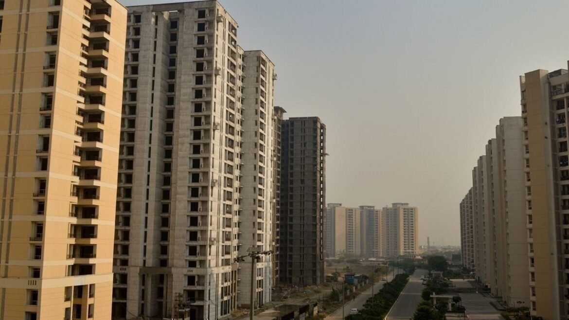 मुंबई में 6.2% और दिल्ली में 3.9% बढ़ी प्रॉपर्टी की कीमतें, 50.7% उछाल के साथ ये शहर रहा सबसे आगे