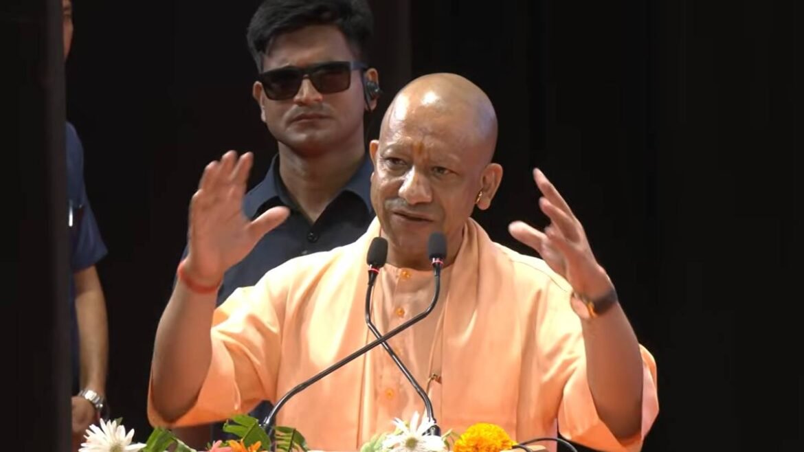 यूपी में कल से नौकरी देने का महाअभियान शुरू होगा, CM योगी नियुक्ति पत्र बाँटेंगे; 1 लाख नौकरियां देने की प्रक्रिया भी शुरू होगी
