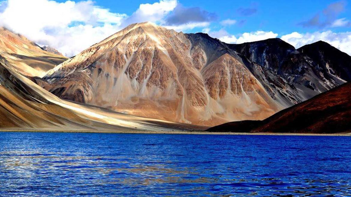 लद्दाख की खत्म हो रही झील को बचाने की अनोखी कोशिश, बेकार बहते हुए पानी का होगा उपयोग
