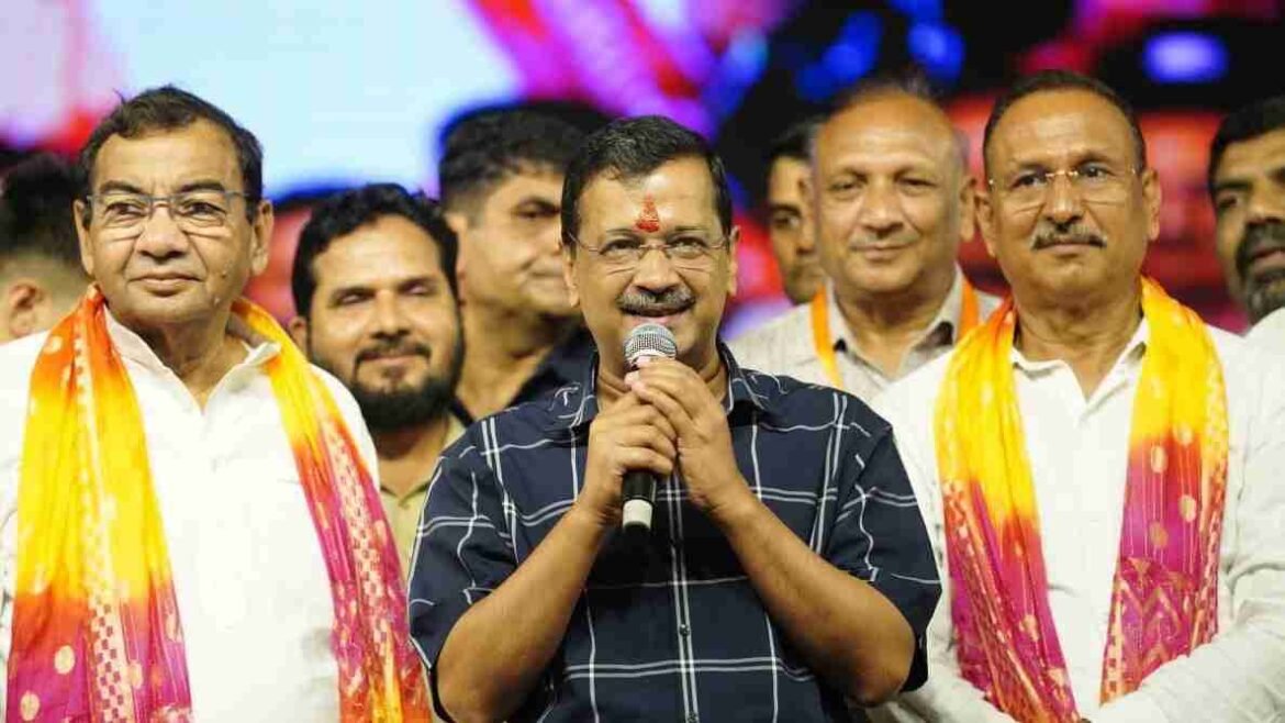 पंजाबी बाग पहुंचे अरविंद केजरीवाल, बोले- जब पाप बढ़ता है तो भगवान लेते हैं अवतार