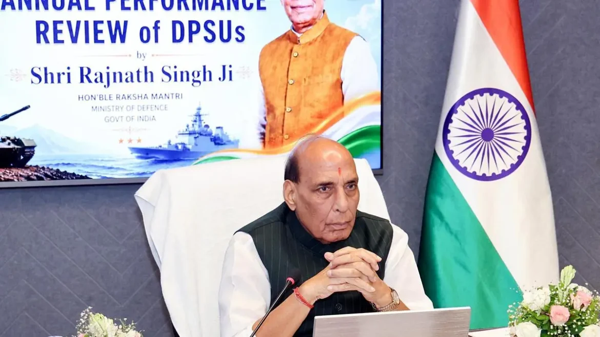 रक्षा मंत्री राजनाथ सिंह का बड़ा ऐलान, सभी DPSU को वैश्विक दिग्गज बनाने की तैयारी